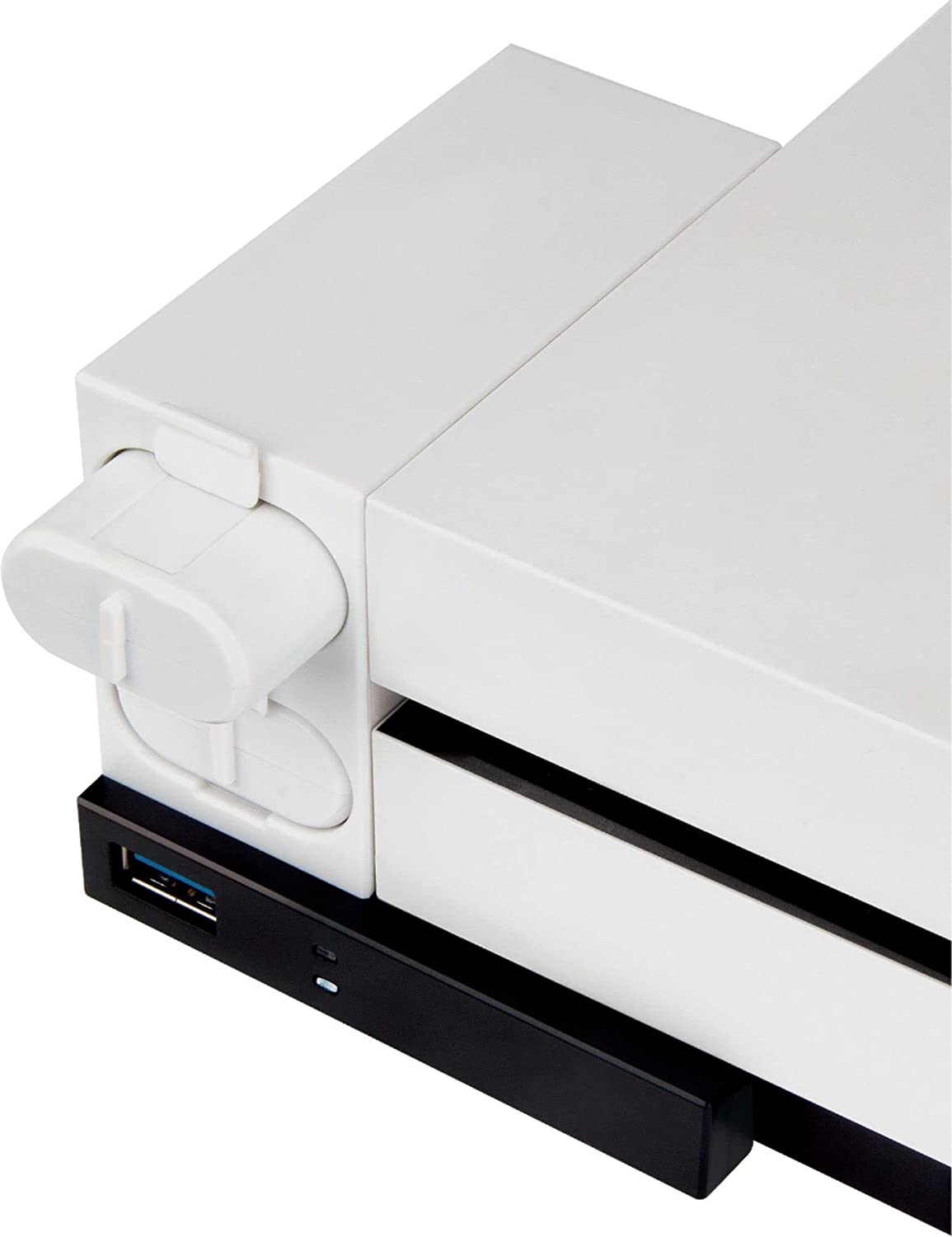 Rocketfish - RF-XB1SSDCS Side Dock Charging Station for Xbox One S - White